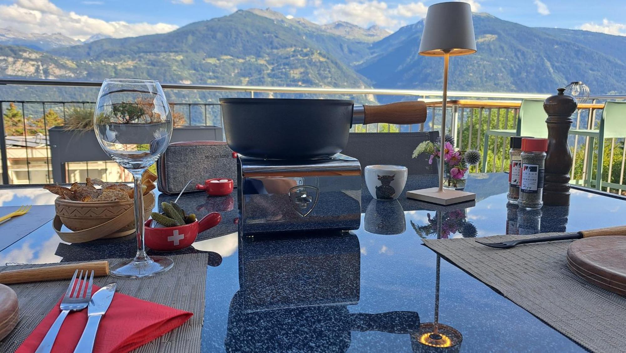 Chalet Diognysos B&B, Boutique Hotel & Wellness Crans-Montana Exteriör bild
